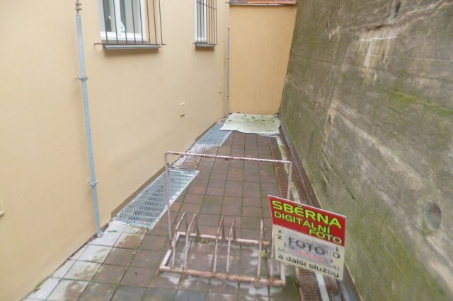 Základní charakteristika a funkce sanačních omítek při sanaci vlhkého zdiva.