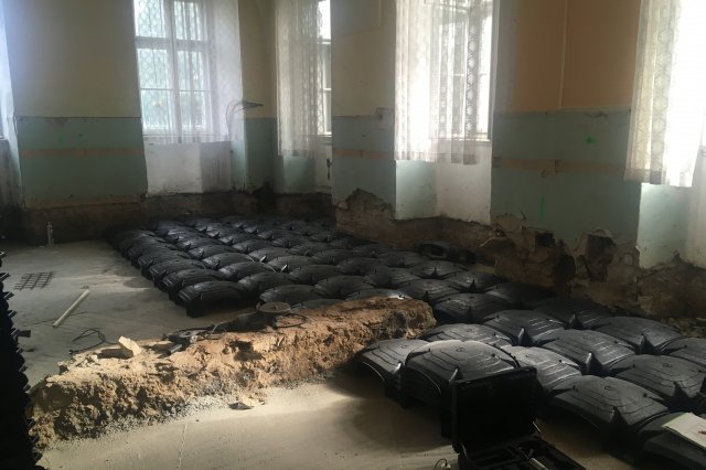 Řešení hydroizolace a odstranění vlhkosti zdiva historického objektu.