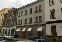 Plzeň, sanace vlhkého zdiva a sklepa bytového domu pomocí technologie aktivní drátové elektroosmózy.