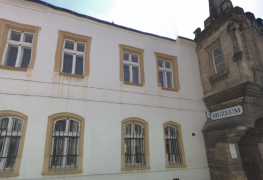 Izolace vlhkého zdiva historického objektu infúsními clonami.