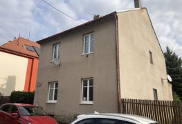 Provedení dodatečné svislé hydroizolace zdiva rodinného domu.